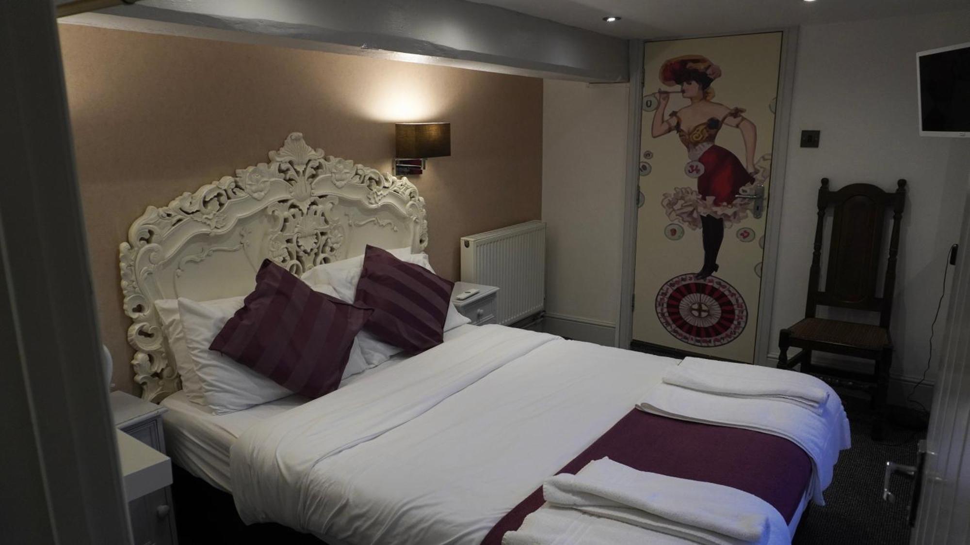 The Bell Shifnal Hotel Luaran gambar