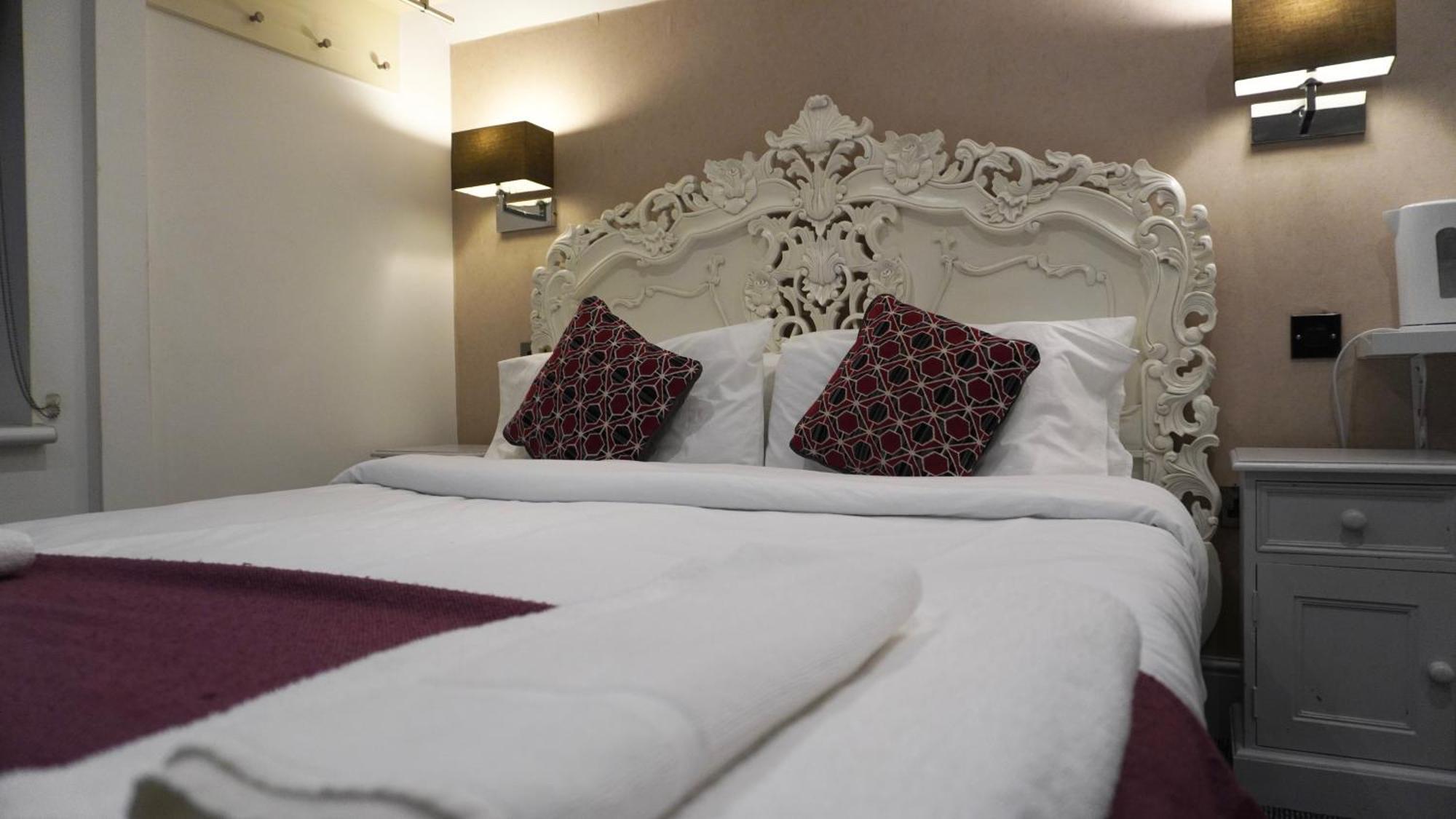 The Bell Shifnal Hotel Luaran gambar