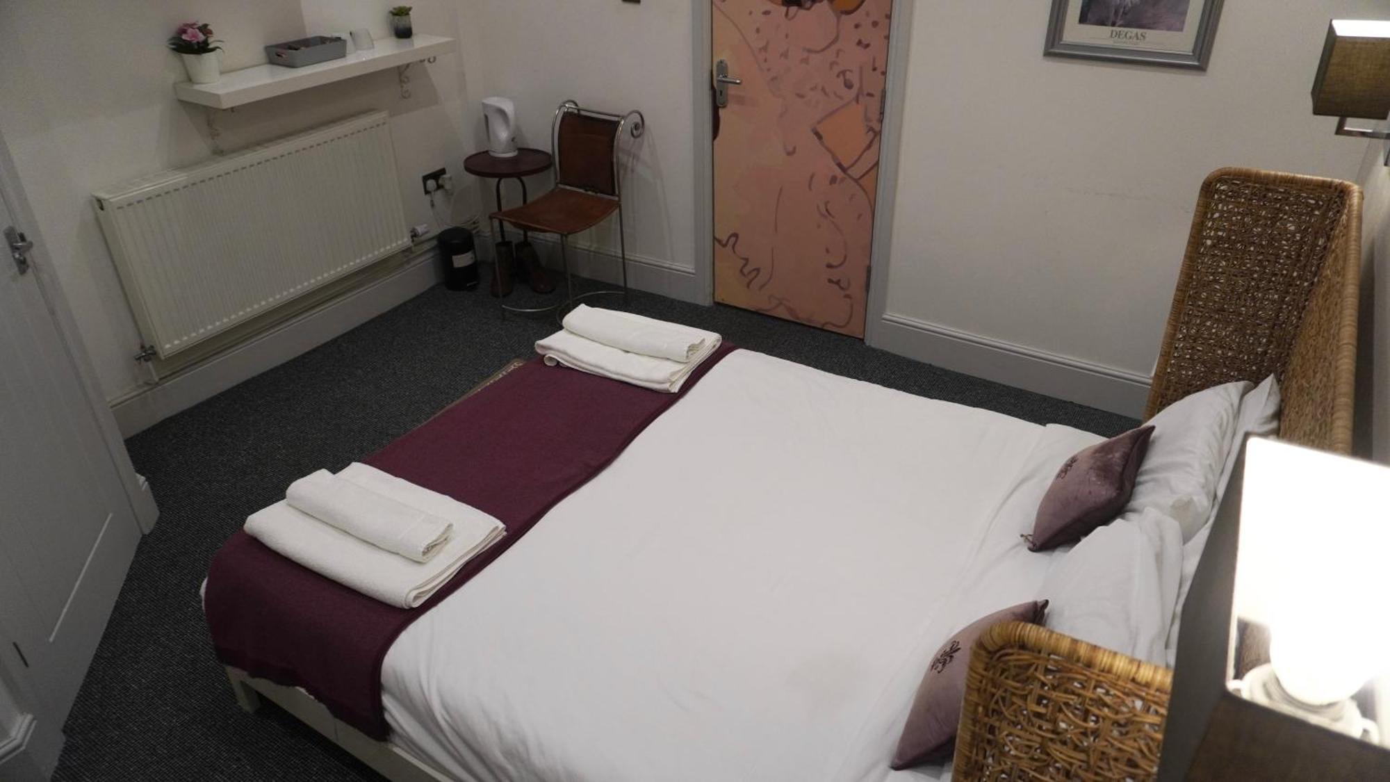 The Bell Shifnal Hotel Luaran gambar
