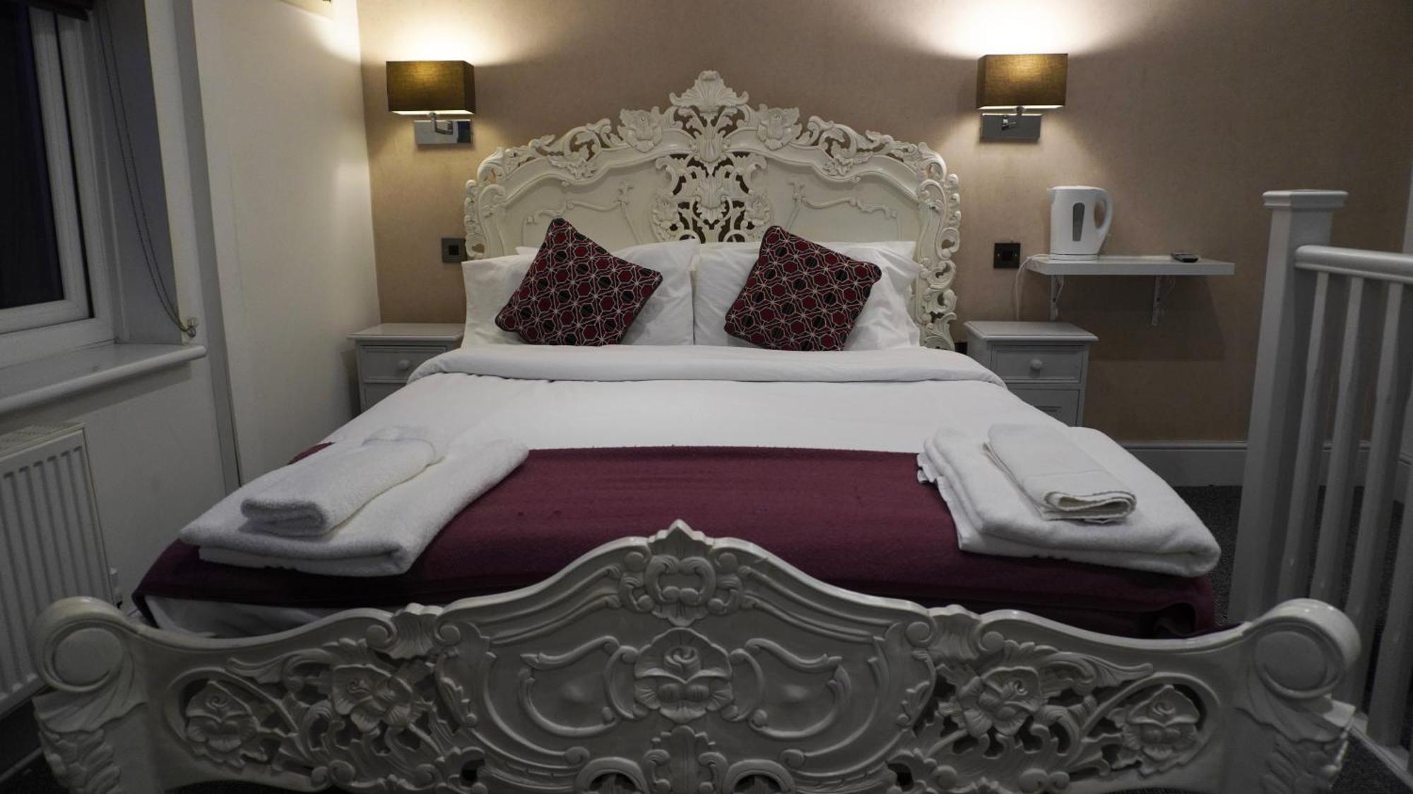 The Bell Shifnal Hotel Luaran gambar