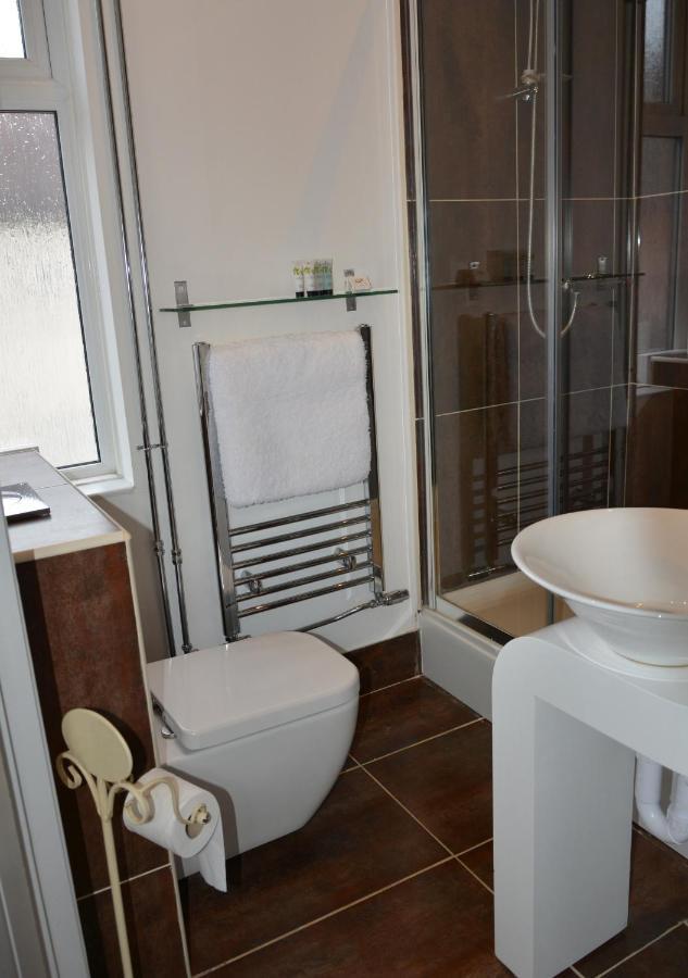 The Bell Shifnal Hotel Luaran gambar